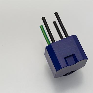 AC電源用サージプロテクタ